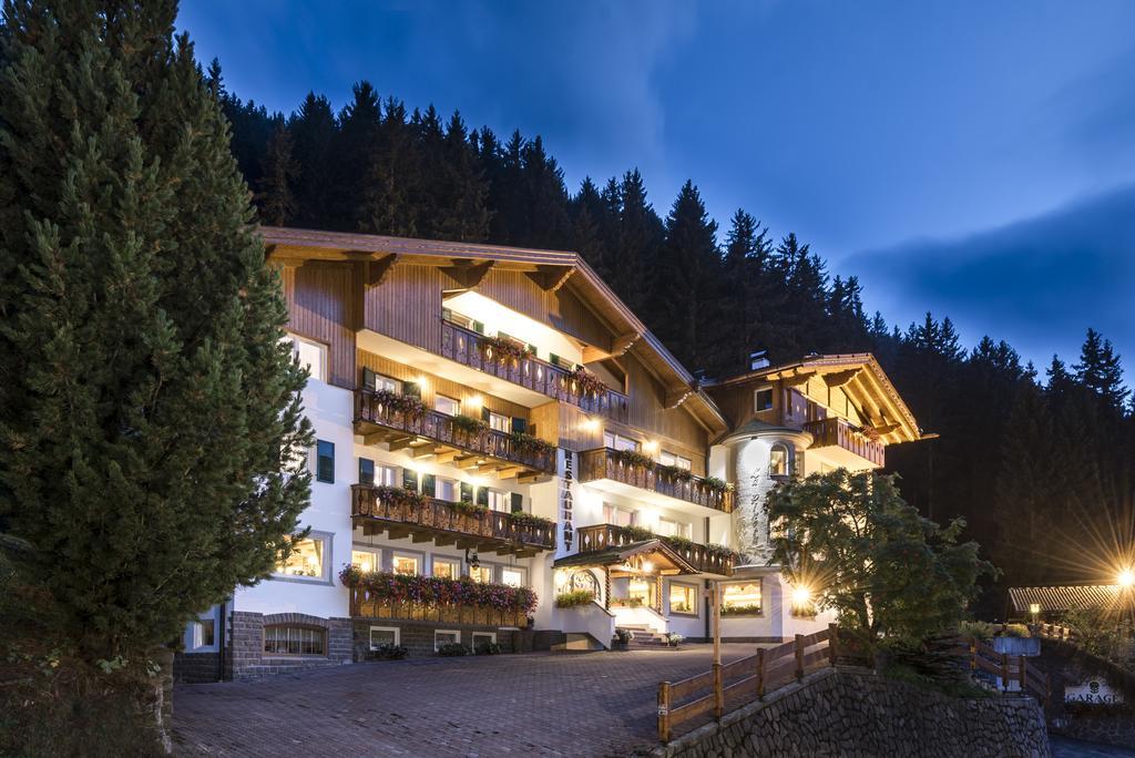 Hotel La Pineta Selva di Val Gardena Ngoại thất bức ảnh