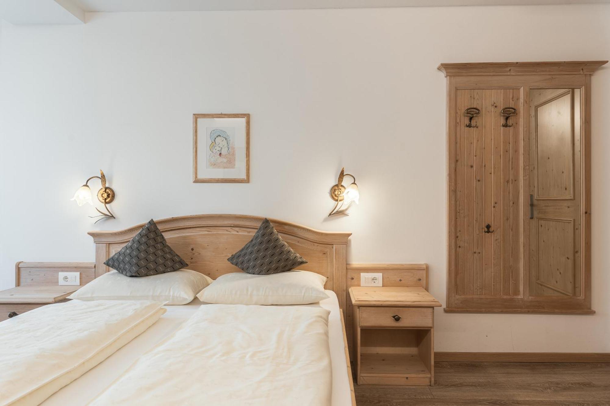 Hotel La Pineta Selva di Val Gardena Phòng bức ảnh