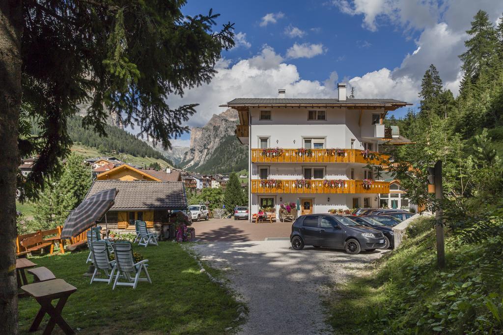 Hotel La Pineta Selva di Val Gardena Ngoại thất bức ảnh